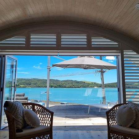 The Boatshed, Luxury Waterfront Accommodation Raglan Exterior photo