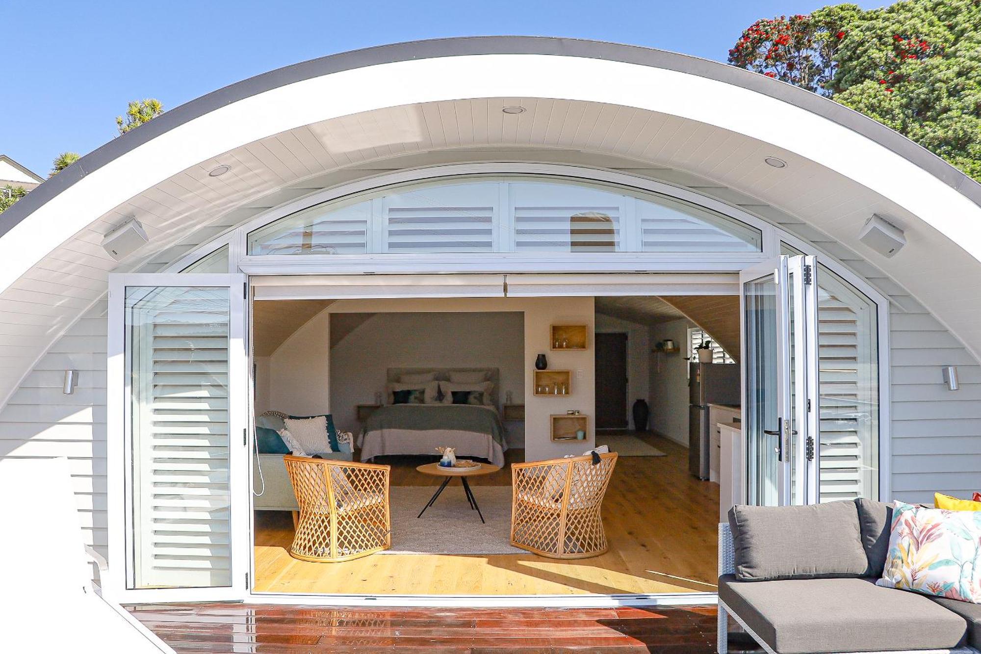 The Boatshed, Luxury Waterfront Accommodation Raglan Exterior photo